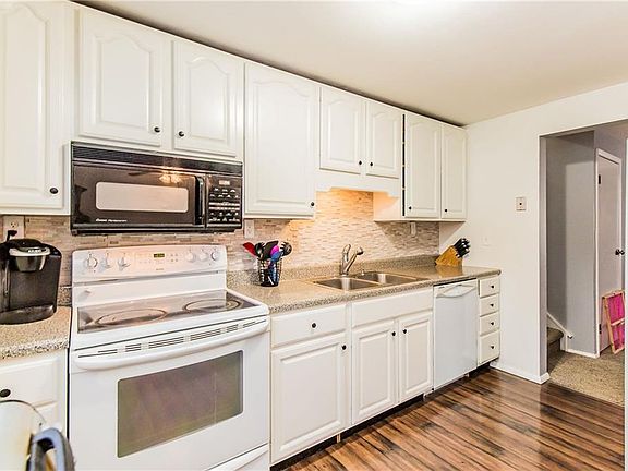 4th image of 8145 Navona Ln