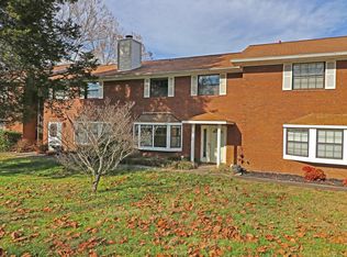 113 Golfcrest Ln, Oak Ridge, TN 37830