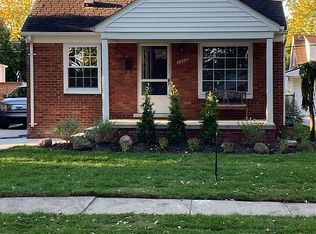 1255 Grosse Pointe Blvd, Grosse Pointe, MI 48236