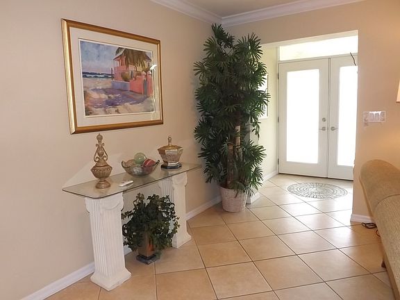 Bright entry way