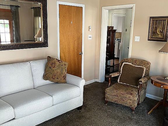 3rd image of 21 Asbury Ave