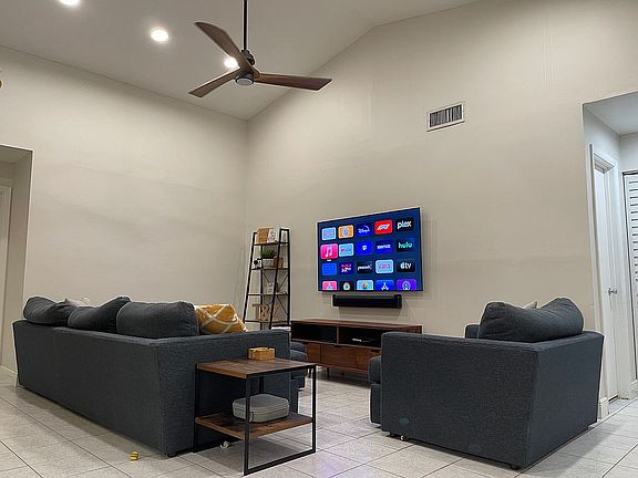 Family Room Vaulted Ceiling