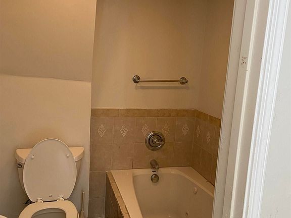 2nd image of 1639 Wallace Ave