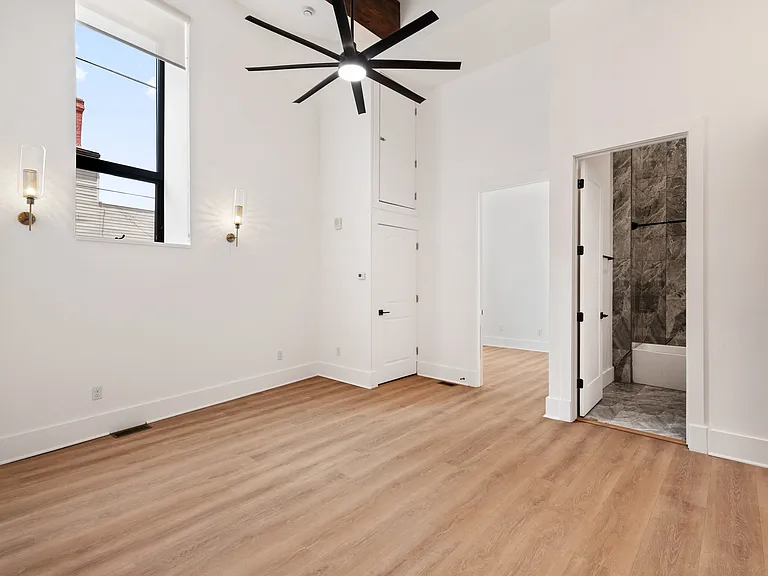251 Pearl St #107 — Photo 7