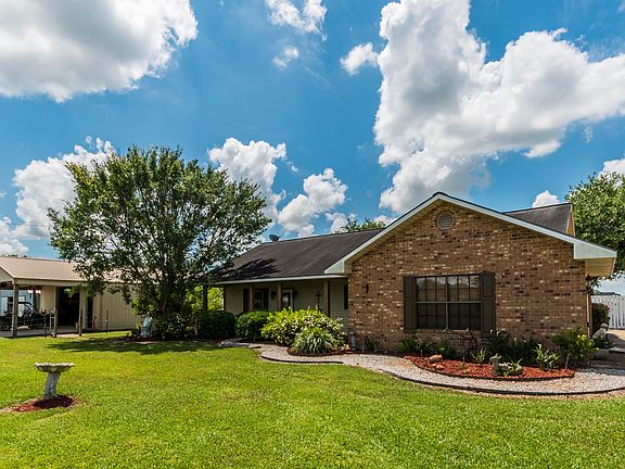 3rd image of 1228 Peach Tree Ln