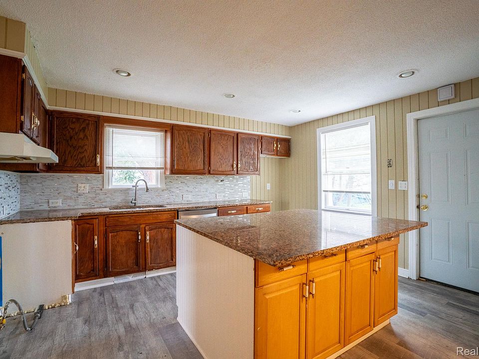 15315 Semrau Ave, photo 11