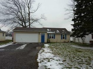 791 Meadow Dr, North Tonawanda, NY 14120