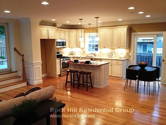 4th image of 141 Tremont St #141