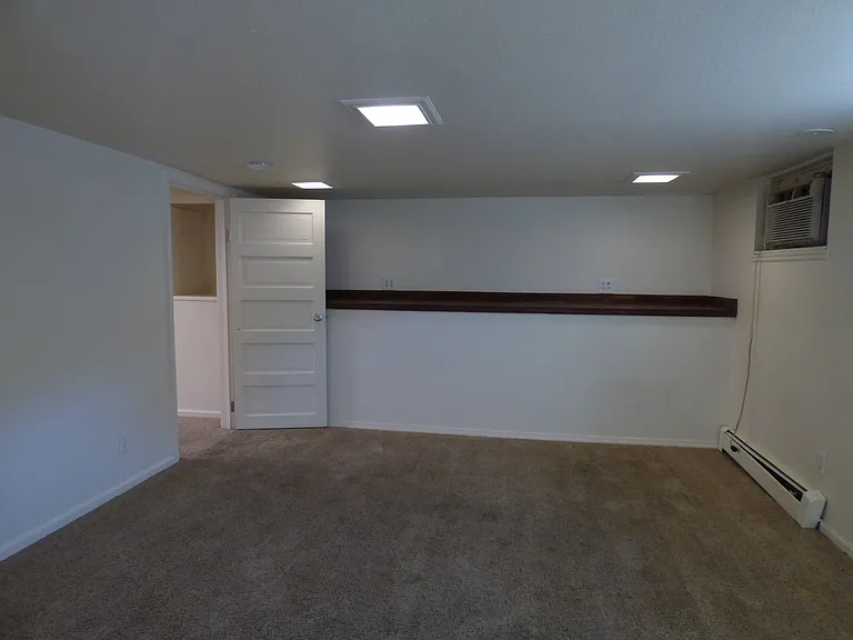 609 Terry Street — Photo 8