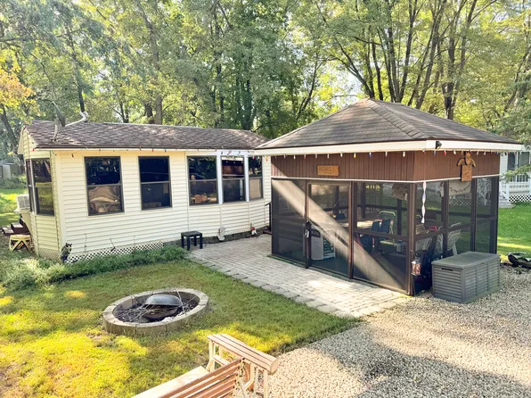11/235 Woodhaven Dr E, Sublette, IL 61367