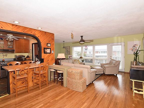 2nd image of 750 Lido Blvd APT 89B