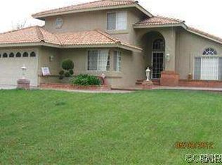 954 N Teakwood Ave, Rialto, CA 92376