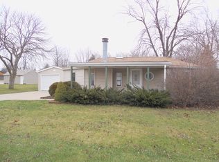 2212 Gaylord Rd, Crest Hill, IL 60403