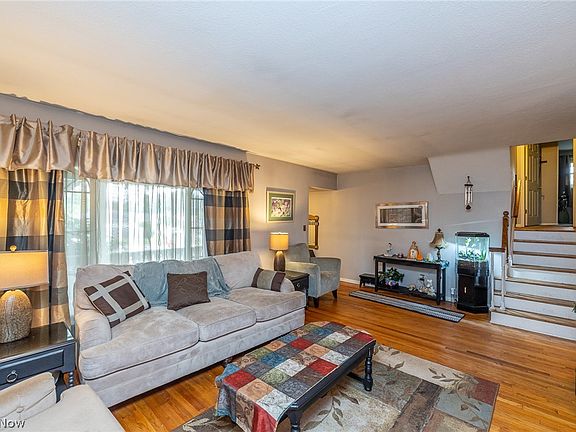 4th image of 6389 W 54th St