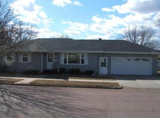 1301 N Rowley St, Mitchell, SD 57301