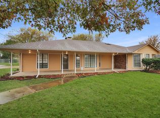 501 La Cresta Dr, Red Oak, TX 75154