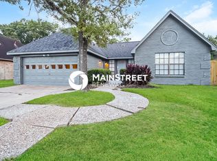 2627 S Brompton Dr, Pearland, TX 77584
