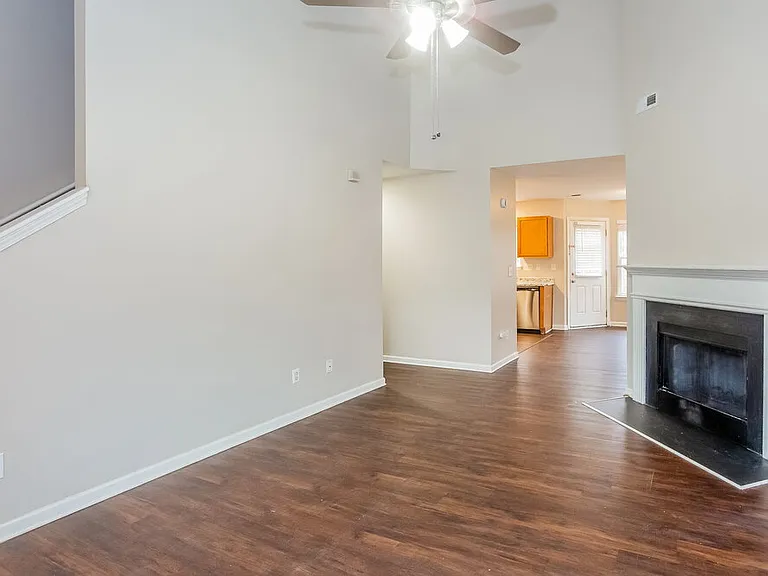 7103 Fox Point Dr — Photo 6