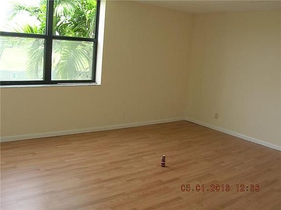3rd image of 20401 NE 30th Ave #2208