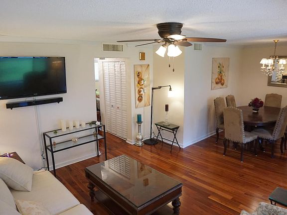 3rd image of 630 Snug Harbor Dr APT C7