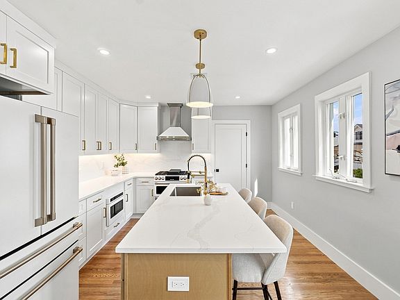 4th image of 750 Mount Auburn St #750