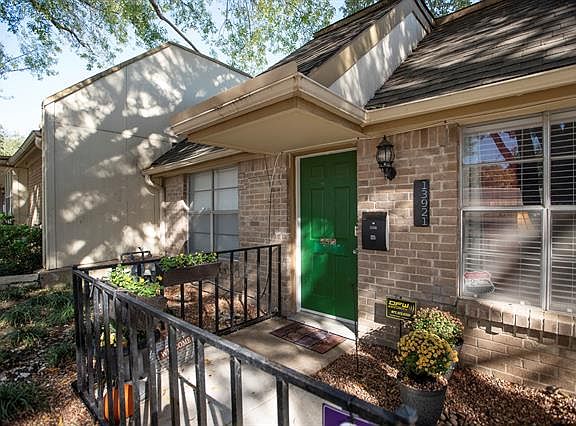 2nd image of 13921 Brookgreen Dr