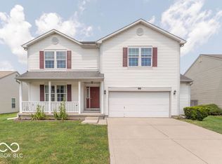711 Bluff Creek Dr, Fortville, IN 46040