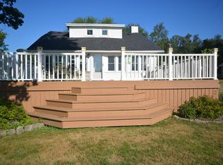 51888 Lake Ave, Three Rivers, MI 49093