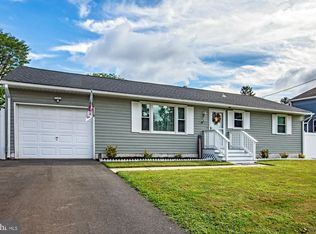 10 Lafayette Rd, Pennsville, NJ 08070