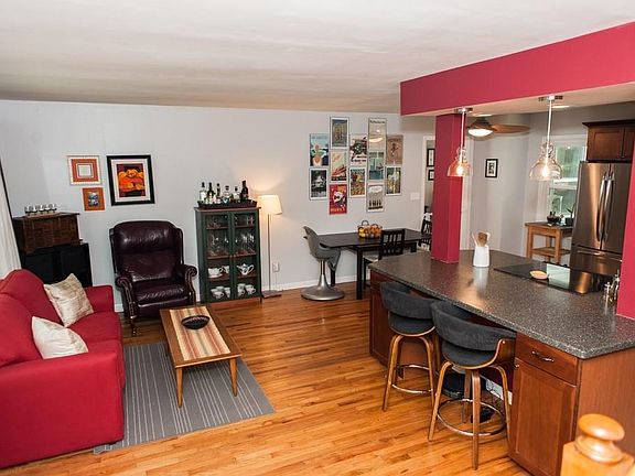 Open concept kitchen, dining and great room.