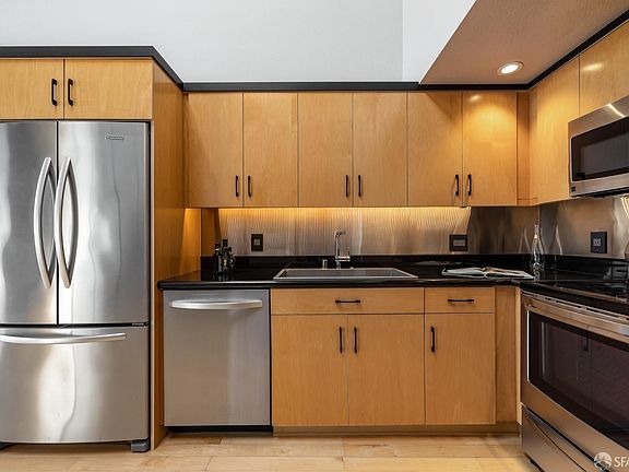 4th image of 175 Bluxome St Unit 327