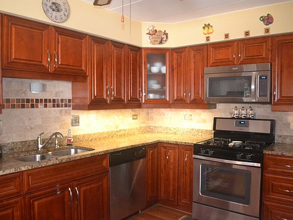 5th image of 11319 Moraine Dr APT E