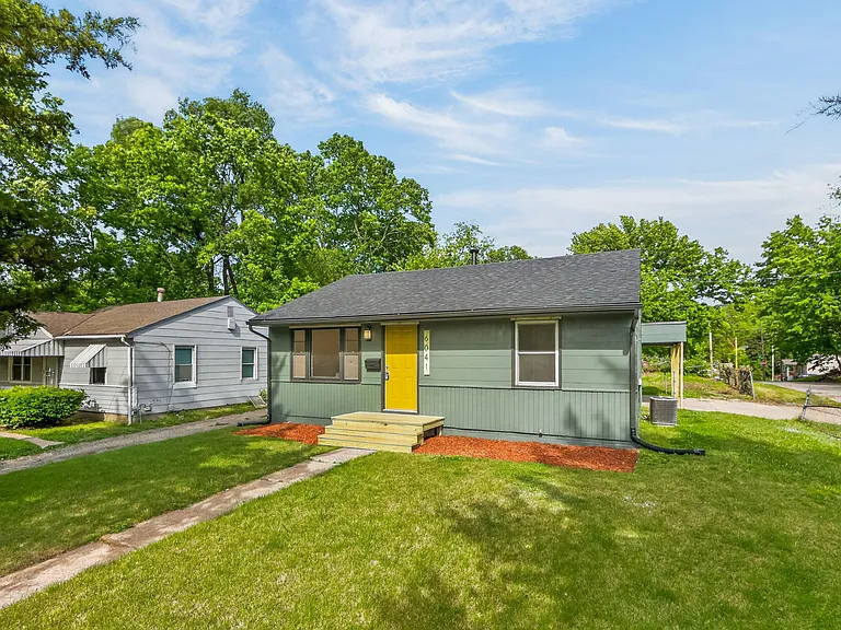 6041 Walrond Ave — Photo 2
