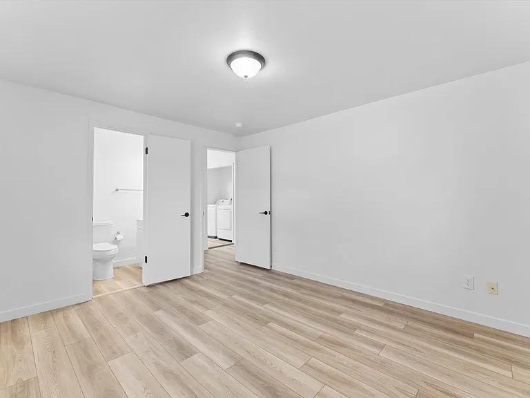 714 S Berwick Dr — Photo 12
