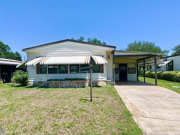 2nd image of 8011 SE Shenandoah Dr