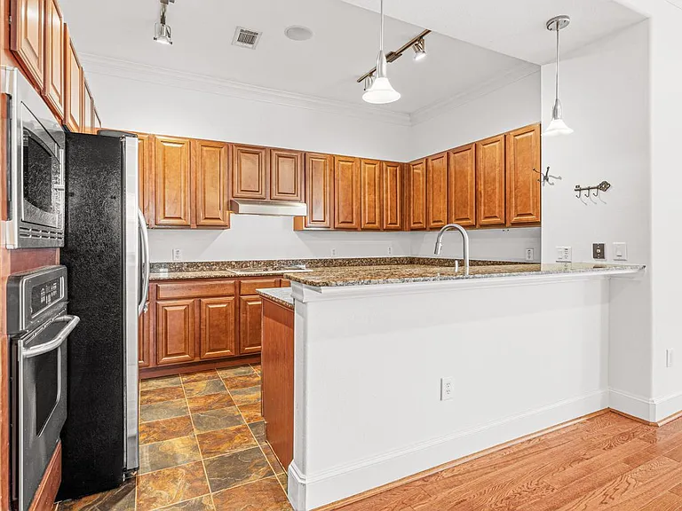 7134 S Mapleridge St #2E — Photo 6