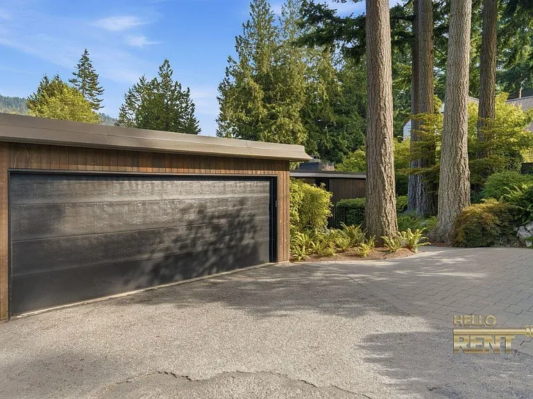 6510 Madrona Cres — Photo 5