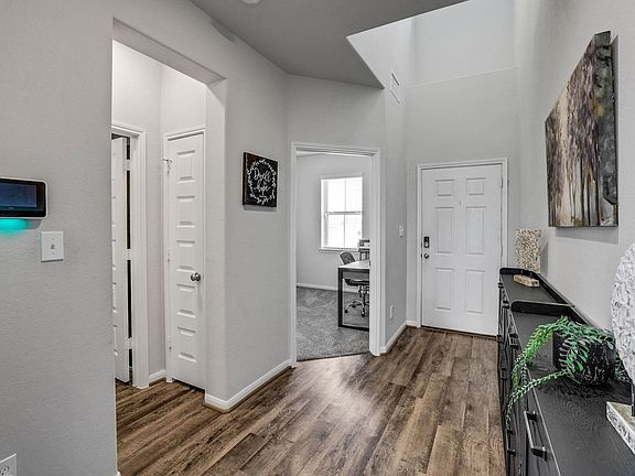 5th image of 14743 Sweetwater Dr