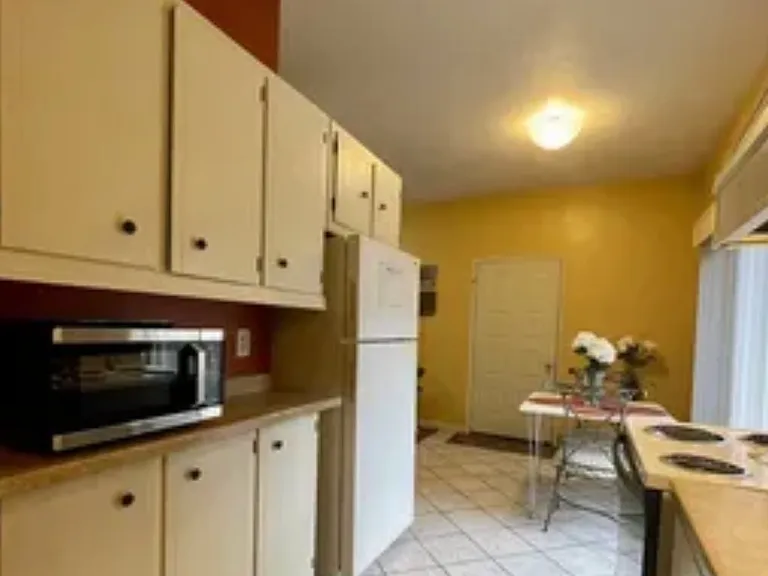211B Seminole Trl #B — Photo 14