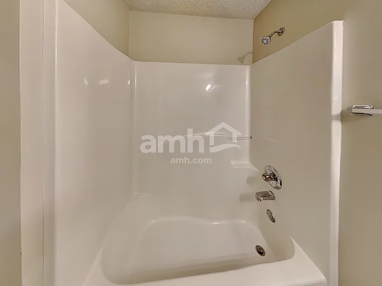 2921 Knoll View Pl — Photo 15