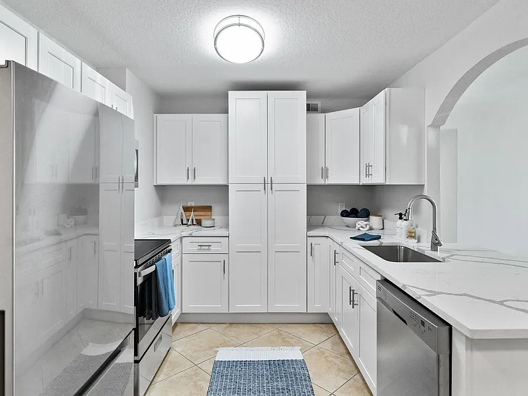 Waters Pointe — Photo 17