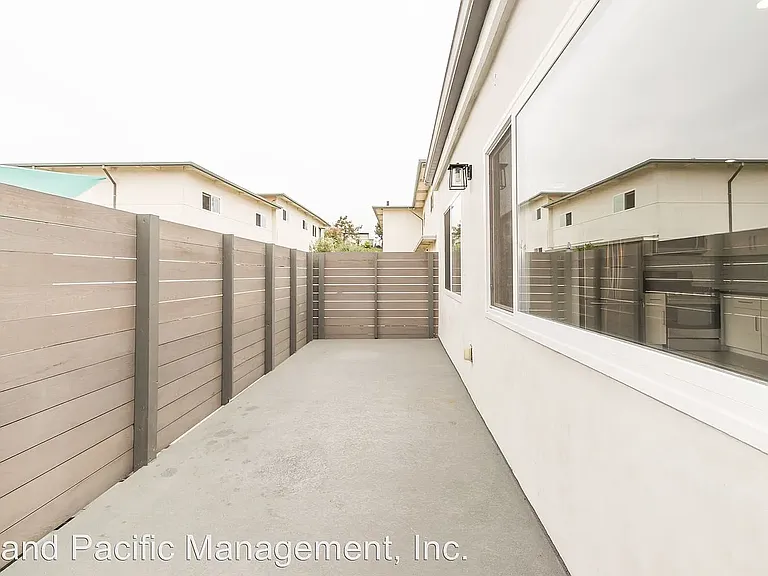 1351 Manhattan Beach Blvd #4 — Photo 7