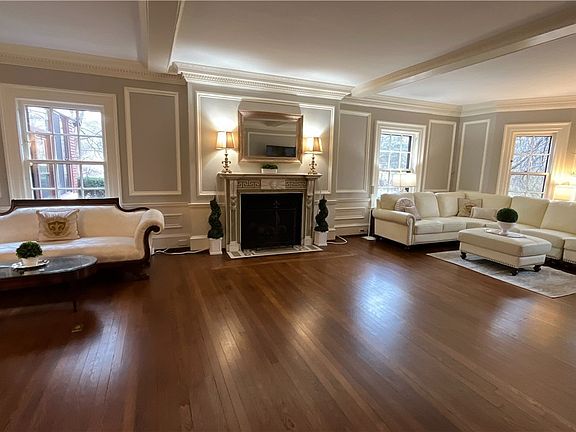 4th image of 16390 S Park Blvd