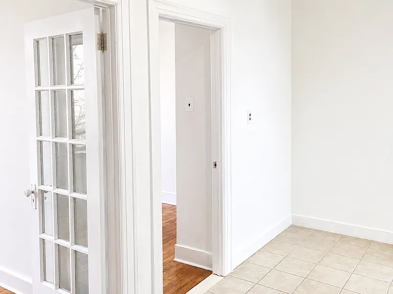 23-12 Broadway #1F — Photo 6
