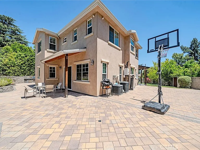 1217 Olive La Canada — Photo 38