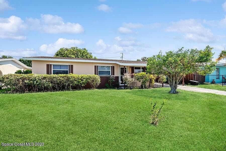 1st image of 805 Cedar Dr