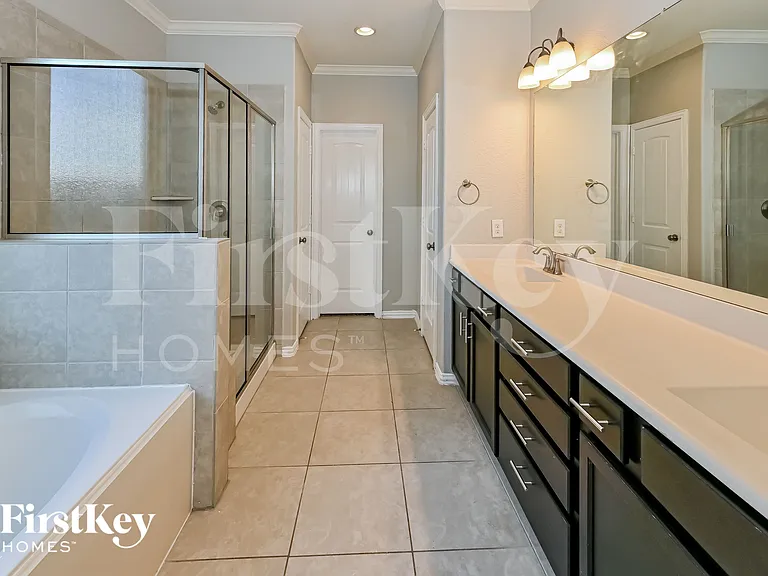 4306 Apple Ln — Photo 9