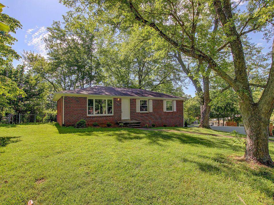 1st image of 403 Montrose Dr