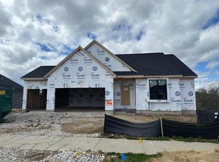 3816 White Oak WAY, Waukesha, WI 53188