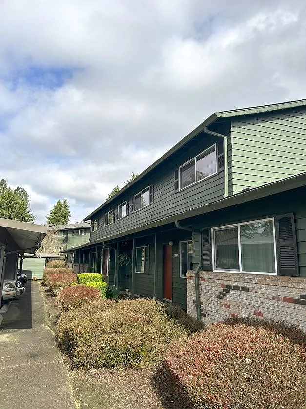 Village Manor — Photo 4